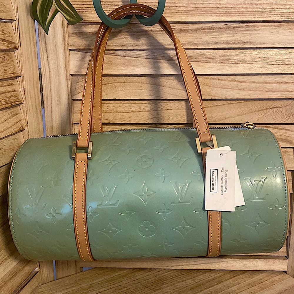 Authentic Louis Vuitton Vernis roller bag
